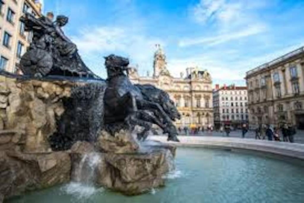 Studio Cosy Proche Lyon Part Dieu Apartment Villeurbanne Ngoại thất bức ảnh